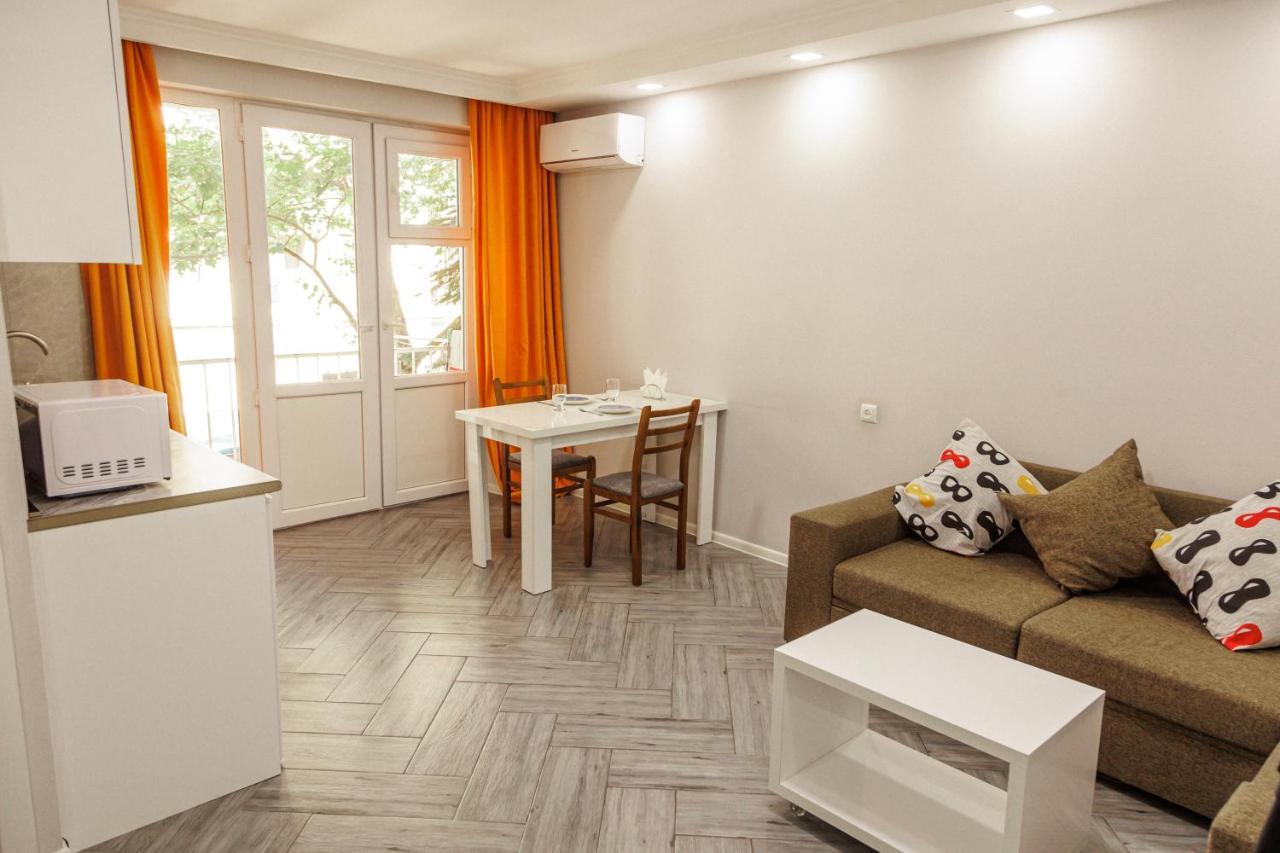 Apartment "B" With A Separate Bedroom Tbilisi Eksteriør billede
